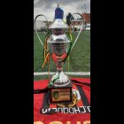 Wao!!!!!!
después de un Torneo exitoso es bueno recibir el Trofeo de Campeón.
